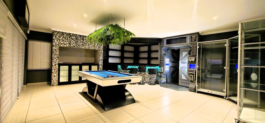 7 Bedroom Property for Sale in Country Club Western Cape